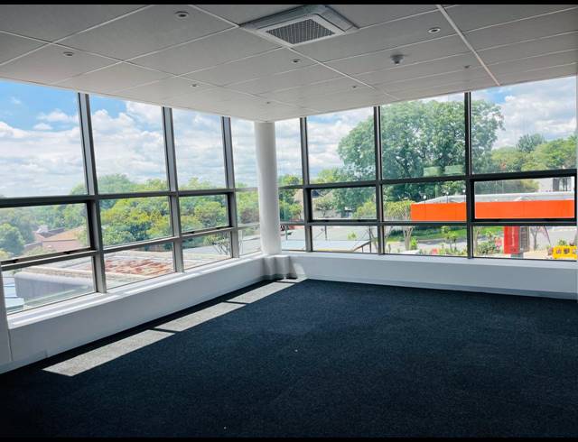 250M² OFFICE TO LET IN FOURWAYS